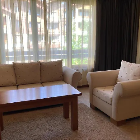 Bright & Lovely In With Free And Garage Apartment